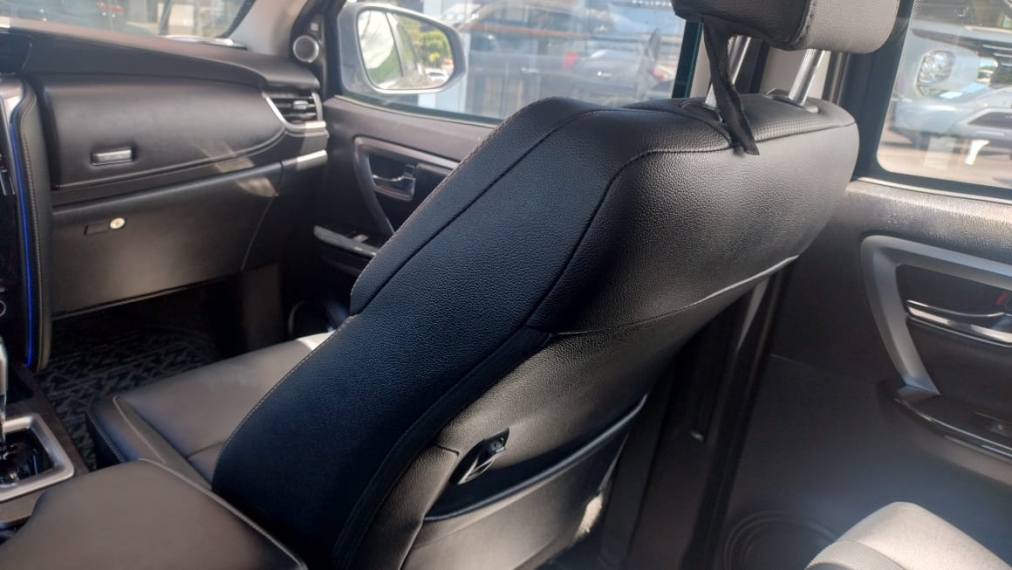 toyota hilux sw4 2.8 d-4d turbo diesel srx 7l 4x4 automatico 4p 20228