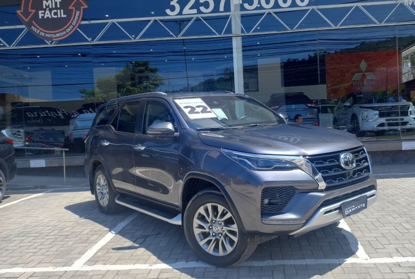 toyota hilux sw4 2.8 d-4d turbo diesel srx 7l 4x4 automatico 4p 20224