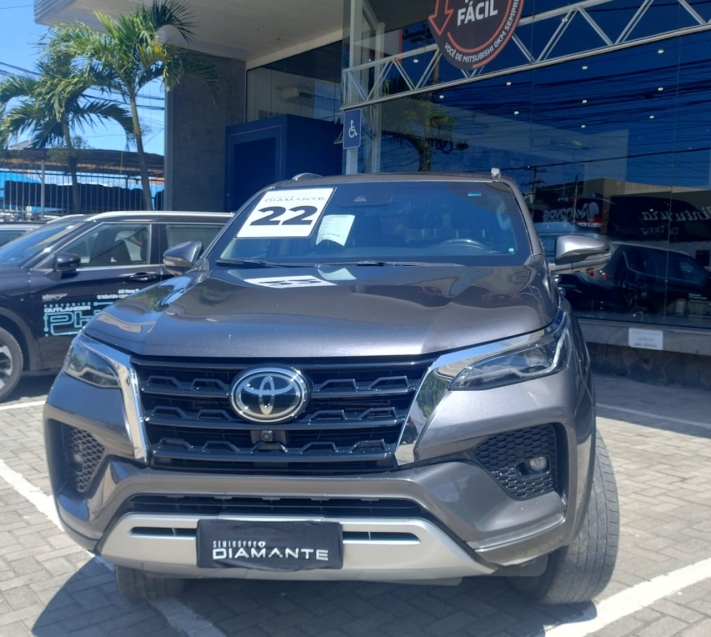 toyota hilux sw4 2.8 d-4d turbo diesel srx 7l 4x4 automatico 4p 2022