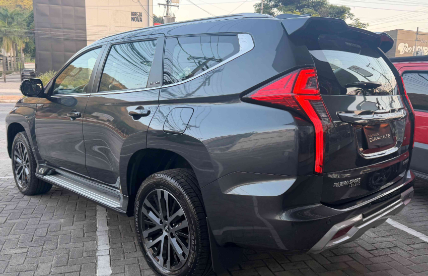 mitsubishi pajero sport 2.4 16v mivec turbo diesel legend awd automatico 4p 202512