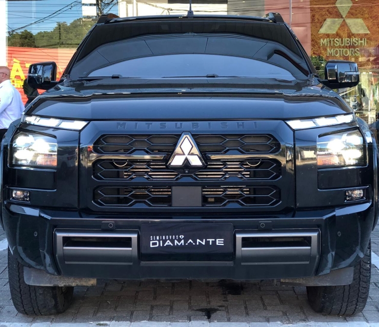 mitsubishi triton 2.4 biturbo diesel cd katana 4x4 automatico 4p 20261
