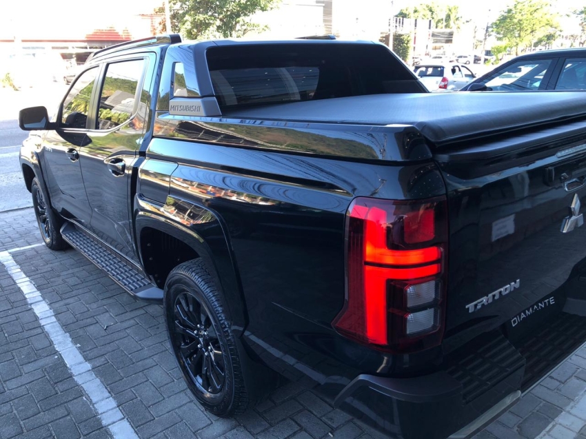 mitsubishi triton 2.4 biturbo diesel cd katana 4x4 automatico 4p 202611