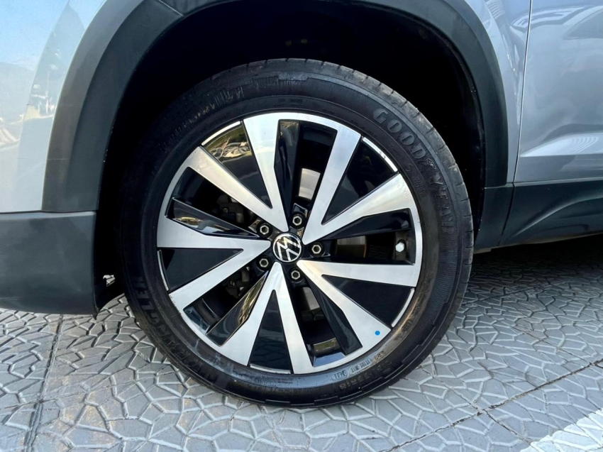 volkswagen taos 1.4 250 tsi total flex highline automatico 4p 202210