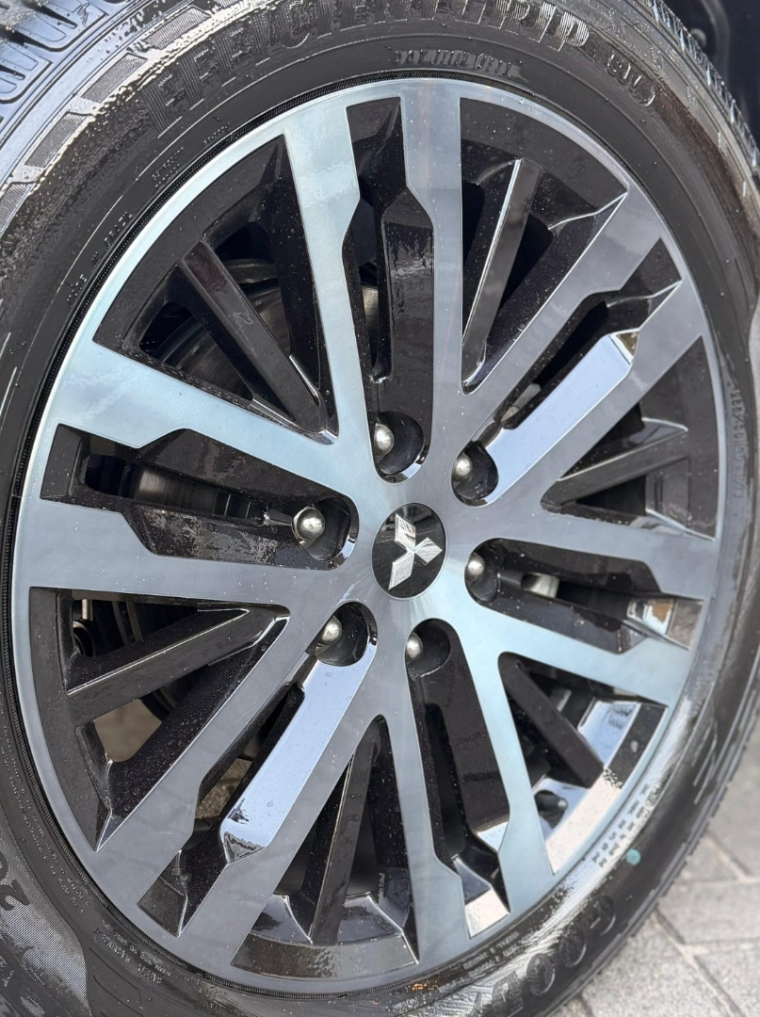 mitsubishi pajero sport 2.4 16v mivec turbo diesel legend awd automatico 4p 20259