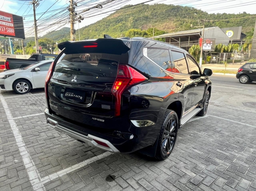 mitsubishi pajero sport 2.4 16v mivec turbo diesel legend black awd automatico 4p 202516