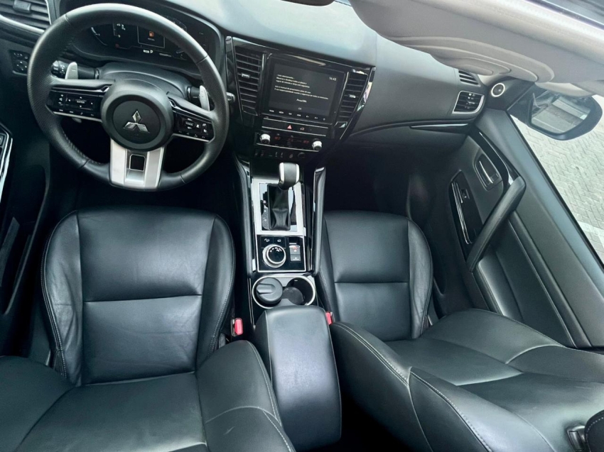 mitsubishi pajero sport 2.4 16v mivec turbo diesel legend black awd automatico 4p 202511