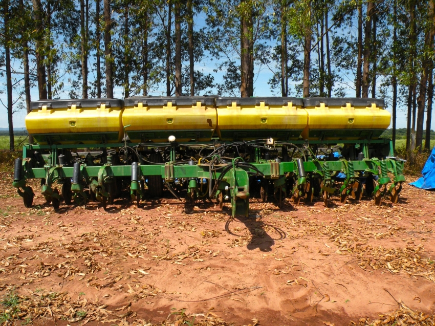 plantadeira john deere 2115