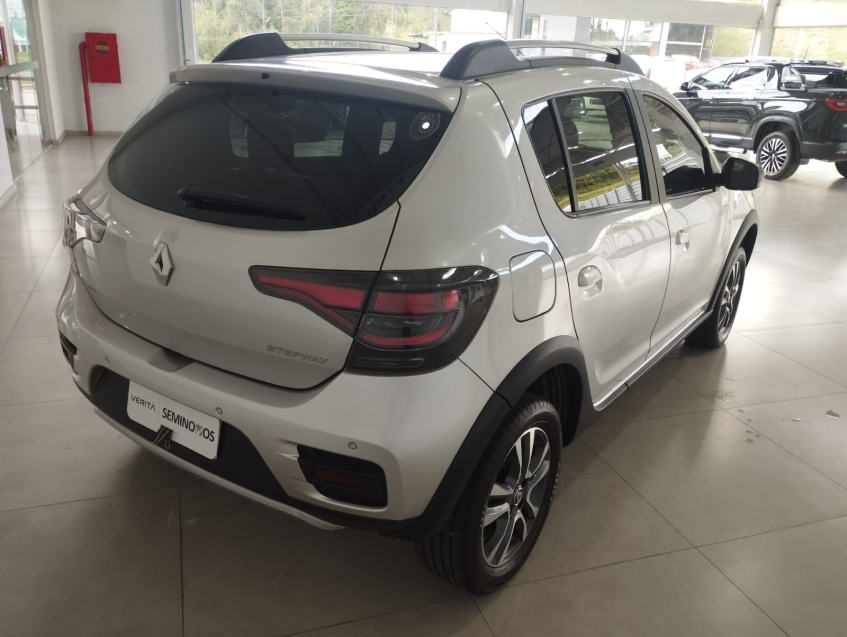 renault stepway 1.6 16v sce flex intense x-tronic 4p automatico 2022 renault stepway 1.6 16v sce flex intense x-tronic 4p automatico 2022