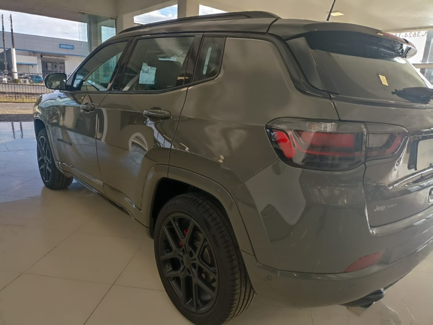 jeep compass 2.0 hurricane 4 turbo gasolina blackhawk at9 1.3 4p automatico 2025 jeep compass 2.0 hurricane 4 turbo gasolina blackhawk at9 1.3 4p automatico 2025