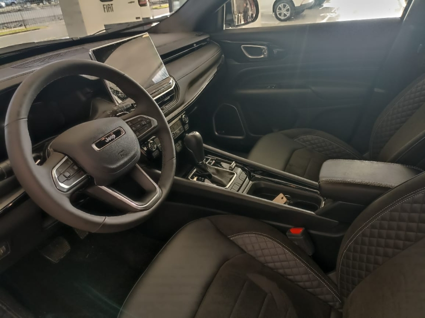 jeep compass 2.0 hurricane 4 turbo gasolina blackhawk at9 1.3 4p automatico 2025 jeep compass 2.0 hurricane 4 turbo gasolina blackhawk at9 1.3 4p automatico 2025