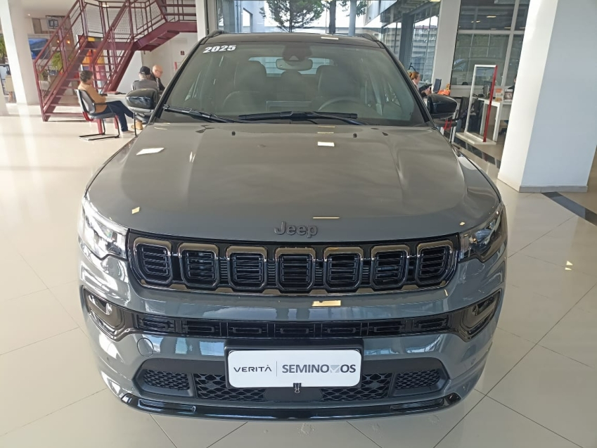 jeep compass 2.0 hurricane 4 turbo gasolina blackhawk at9 1.3 4p automatico 2025 jeep compass 2.0 hurricane 4 turbo gasolina blackhawk at9 1.3 4p automatico 2025
