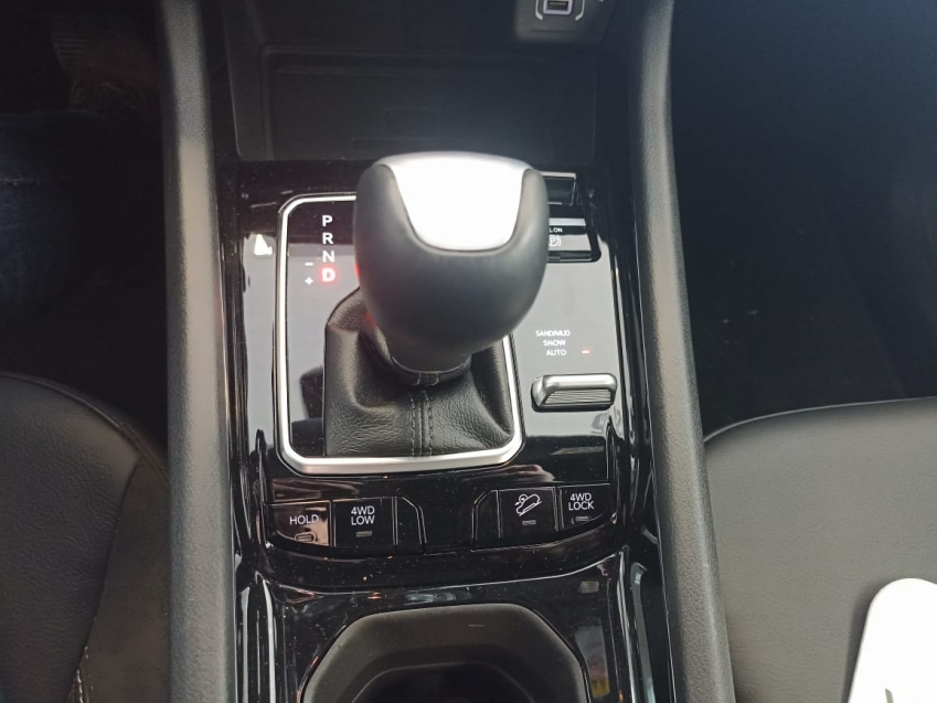 jeep compass 2.0 hurricane 4 turbo gasolina blackhawk at9 1.3 4p automatico 2025 jeep compass 2.0 hurricane 4 turbo gasolina blackhawk at9 1.3 4p automatico 2025