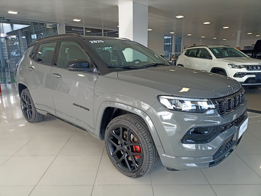 jeep compass 2.0 hurricane 4 turbo gasolina blackhawk at9 1.3 4p automatico 2025 jeep compass 2.0 hurricane 4 turbo gasolina blackhawk at9 1.3 4p automatico 2025