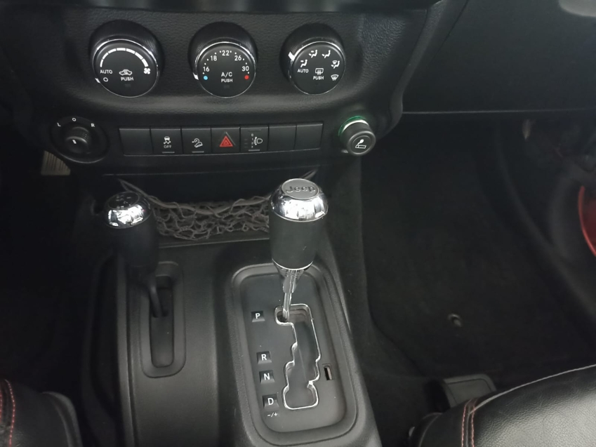 jeep wrangler 3.6 sport 4x4 v6 12v gasolina 2p automatico 3.2 20138