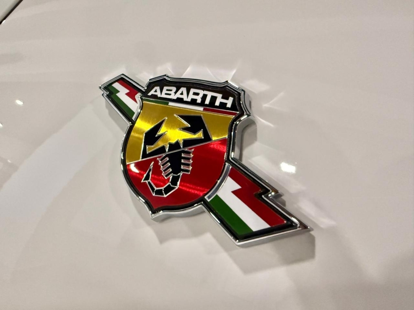 fiat fastback 1.3 turbo 270 flex abarth at6 4p automatico 202513