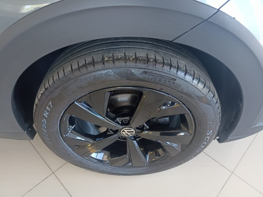 volkswagen nivus 1.0 200 tsi total flex highline automatico 4p 202210