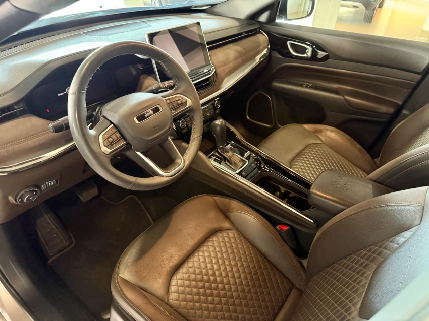 jeep commander 2.0 hurricane 4 turbo gasolina overland at9 1.3 4p automatico 20258