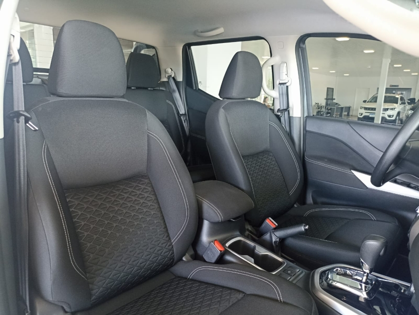 nissan frontier 2.3 16v turbo diesel attack cd 4x4 automatico 4p 202412