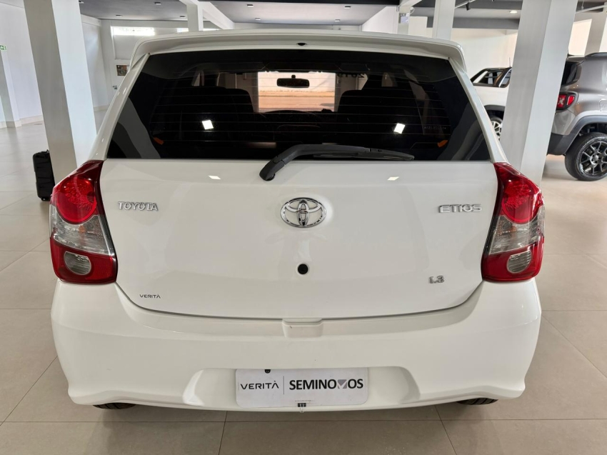 toyota etios 1.3 x 16v flex 4p manual 20185