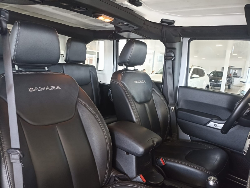 jeep wrangler 3.6 unlimited sahara 4x4 v6 gasolina 4p automatico 2.0 20187