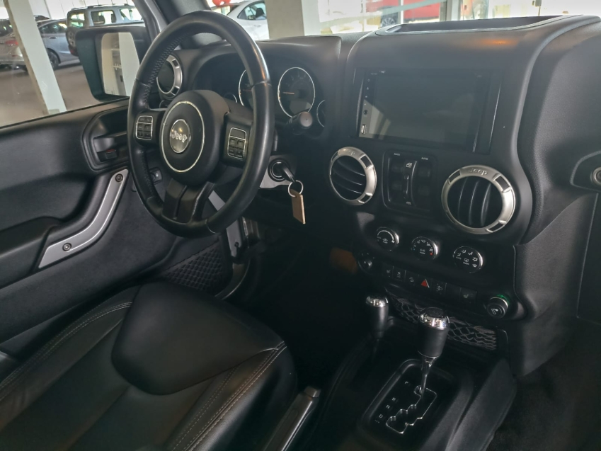jeep wrangler 3.6 unlimited sahara 4x4 v6 gasolina 4p automatico 2.0 201814