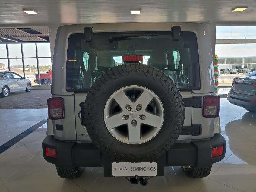 jeep wrangler 3.6 unlimited sahara 4x4 v6 gasolina 4p automatico 2.0 201817