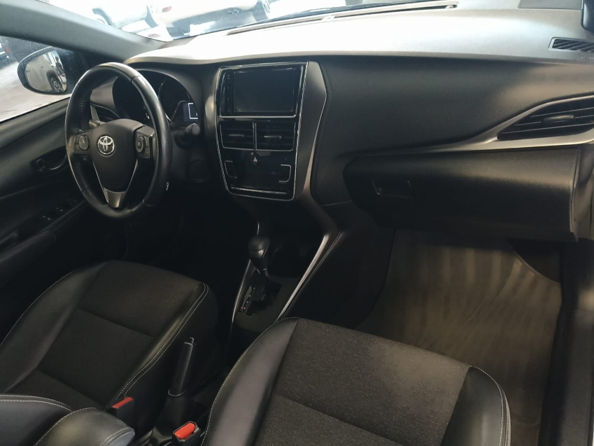 toyota yaris 1.5 16v flex xs connect multidrive 4p automatico 202310