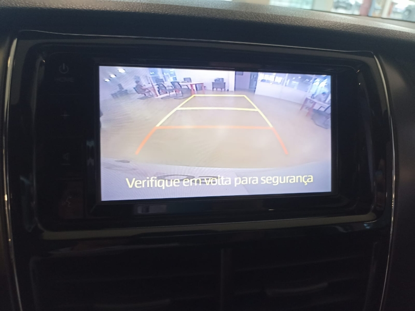 toyota yaris 1.5 16v flex xs connect multidrive 4p automatico 20235