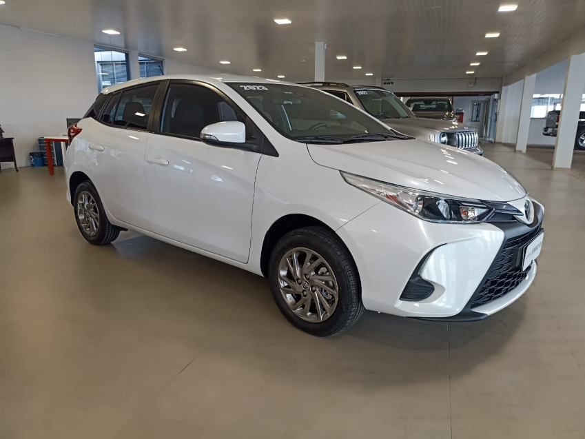 toyota yaris 1.5 16v flex xs connect multidrive 4p automatico 20232