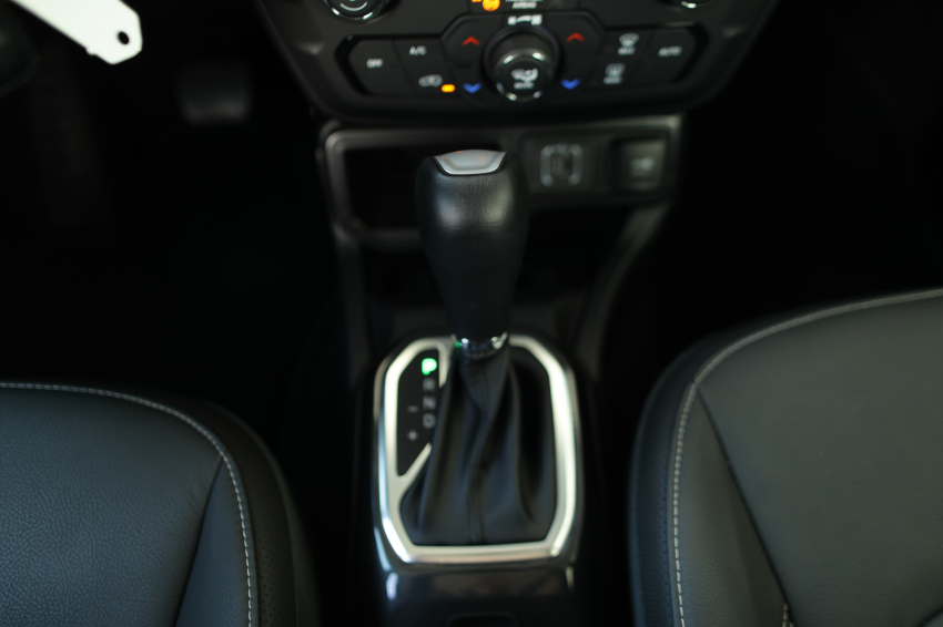 JEEP RENEGADE 1.3 T270 TURBO FLEX LONGITUDE AT6 17