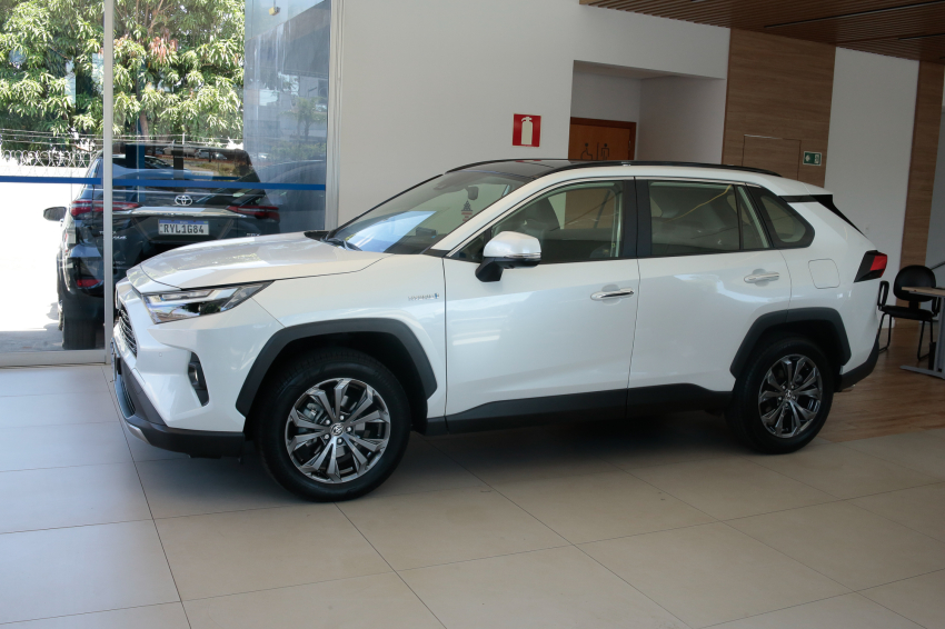 Toyota RAV4 2.5 VVT-IE HYBRID SX CONNECT AWD CVT