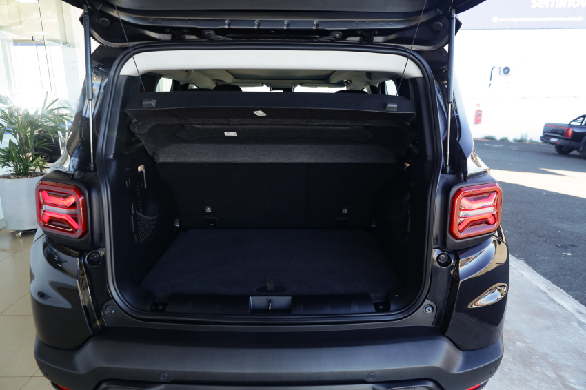 JEEP RENEGADE 1.3 T270 TURBO FLEX SAHARA AT6 12