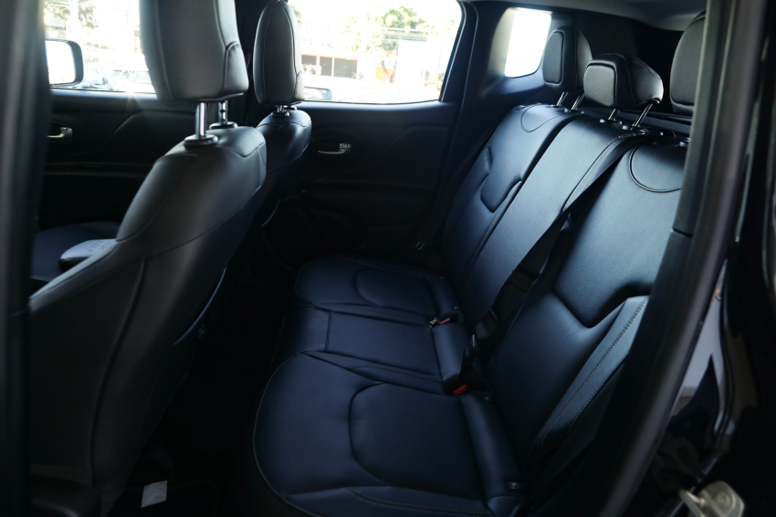 JEEP RENEGADE 1.3 T270 TURBO FLEX SAHARA AT6 24