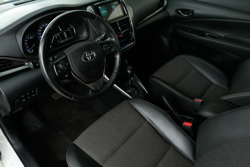 Toyota YARIS 1.5 16V FLEX SEDAN XS MULTIDRIVE 15