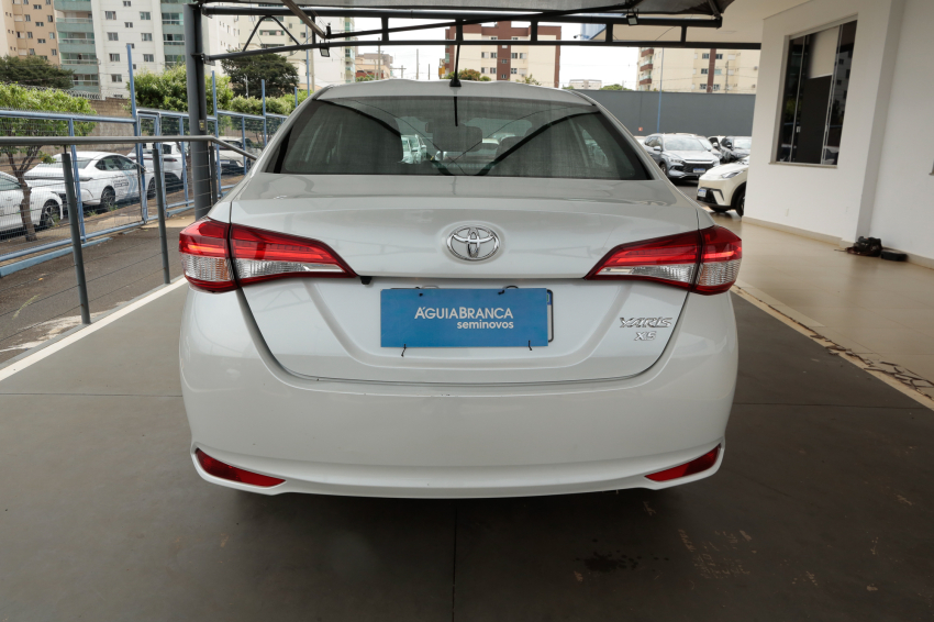 Toyota YARIS 1.5 16V FLEX SEDAN XS MULTIDRIVE 8