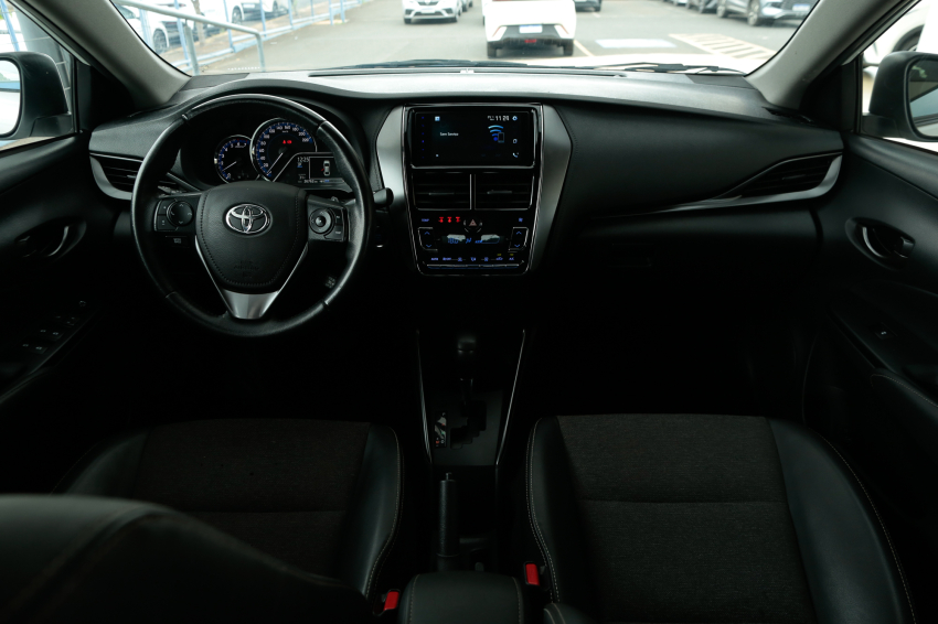Toyota YARIS 1.5 16V FLEX SEDAN XS MULTIDRIVE 14