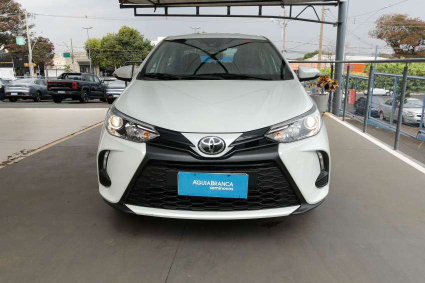 Toyota YARIS 1.5 16V FLEX SEDAN XS MULTIDRIVE 3