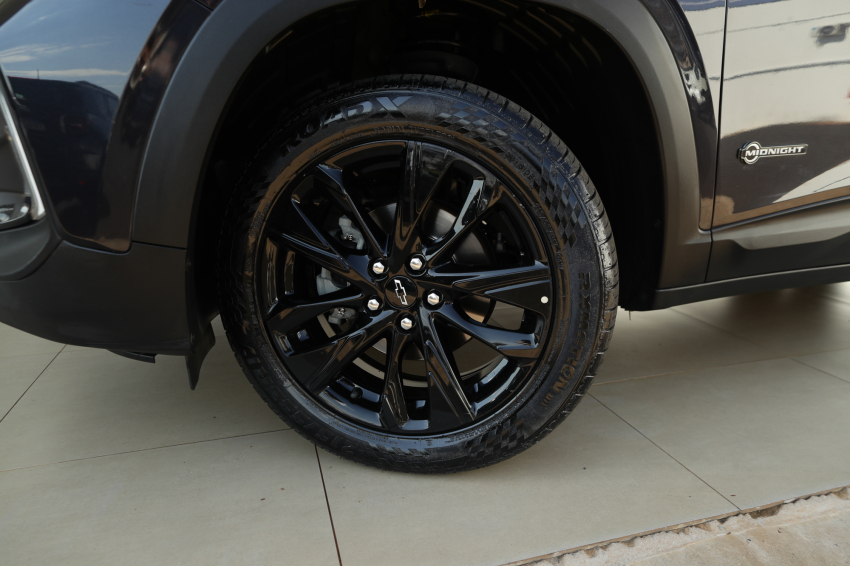 Chevrolet TRACKER 1.0 TURBO FLEX MIDNIGHT AUTOMÁTICO 2