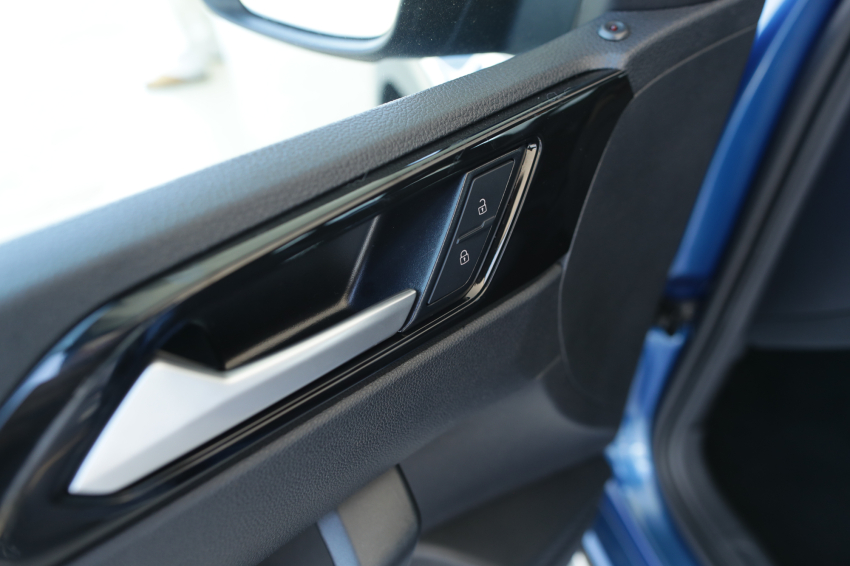 Volkswagen NIVUS 1.0 200 TSI TOTAL FLEX HIGHLINE AUTOMÁTICO 22