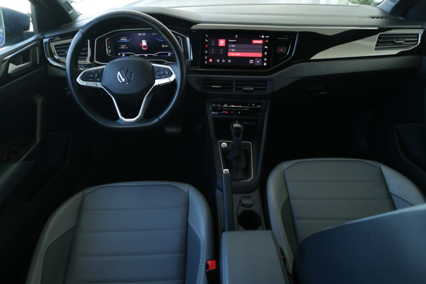 Volkswagen NIVUS 1.0 200 TSI TOTAL FLEX HIGHLINE AUTOMÁTICO 15