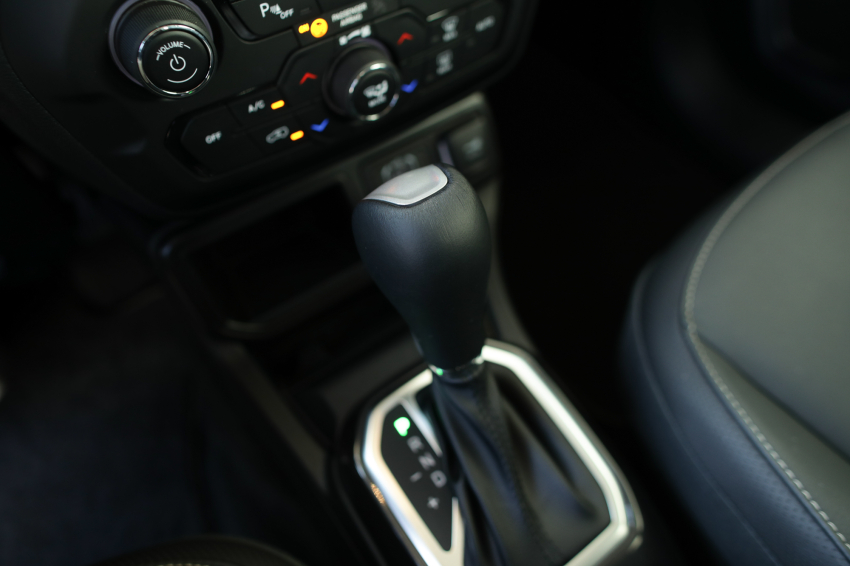 JEEP RENEGADE 1.3 T270 TURBO FLEX LONGITUDE AT6 17