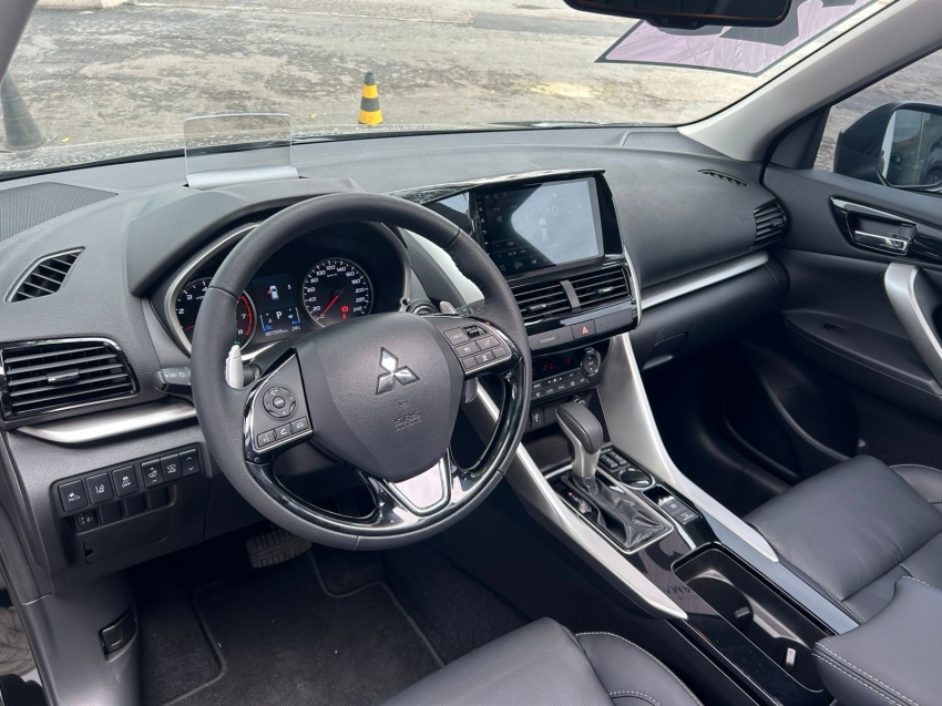 mitsubishi eclipse cross 1.5 mivec turbo gasolina hpe-s cvt 4p automatico 2025