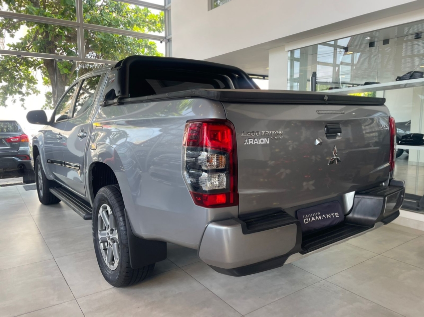 mitsubishi l200 triton 2.4 16v turbo diesel sport gls cd 4p 4x4 automatico 202315