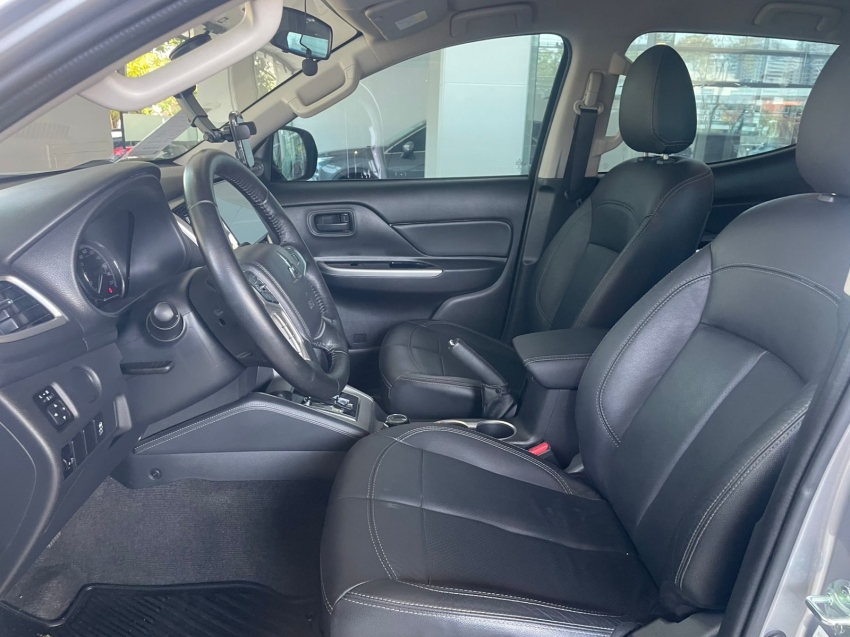 mitsubishi l200 triton 2.4 16v turbo diesel sport gls cd 4p 4x4 automatico 20233