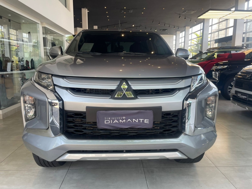 mitsubishi l200 triton 2.4 16v turbo diesel sport gls cd 4p 4x4 automatico 20234