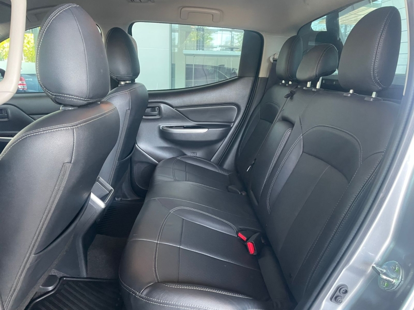 mitsubishi l200 triton 2.4 16v turbo diesel sport gls cd 4p 4x4 automatico 20231