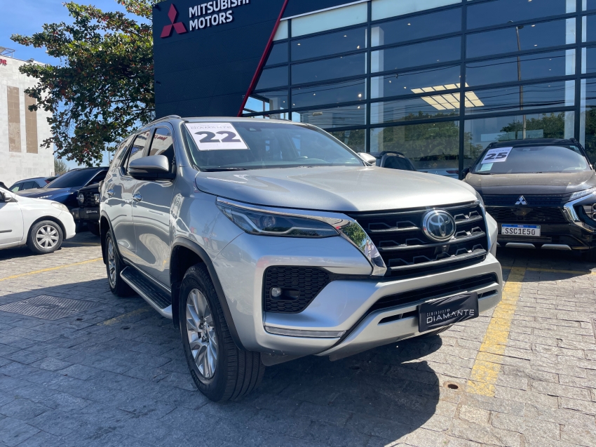 toyota hilux sw4 2.8 d-4d turbo diesel srx 7l 4x4 automatico 4p 2022