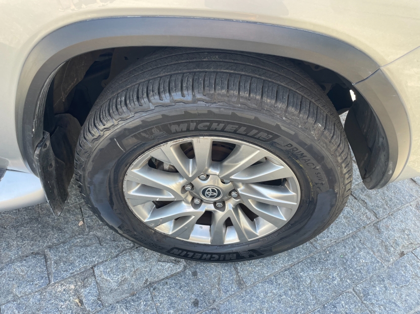 toyota hilux sw4 2.8 d-4d turbo diesel srx 7l 4x4 automatico 4p 2022