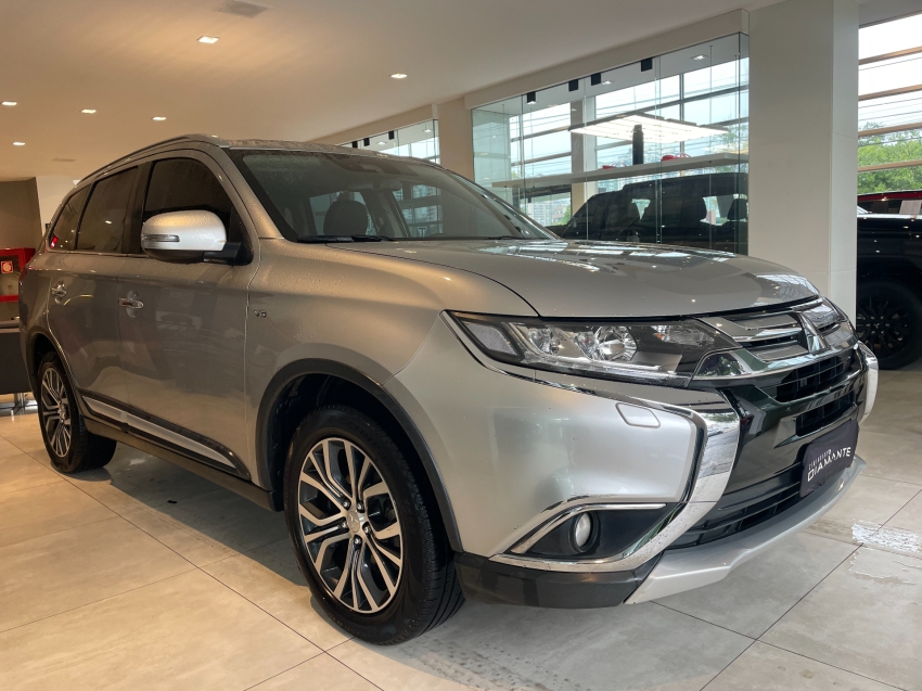 mitsubishi outlander 3.0 gt 4x4 v6 24v gasolina 4p automatico 2018