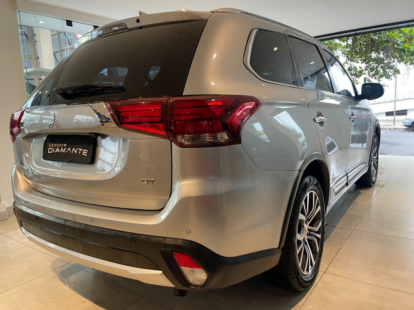 mitsubishi outlander 3.0 gt 4x4 v6 24v gasolina 4p automatico 2018